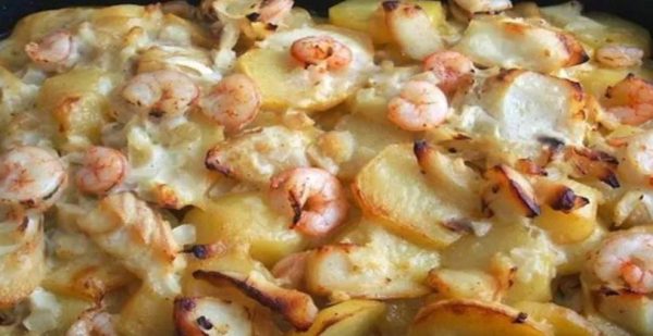 Bacalhau no Forno com Camarão e Molho Béchamel