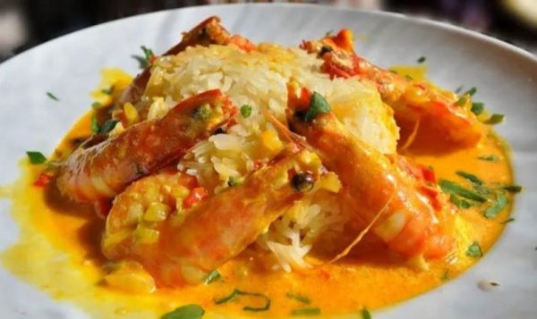 Caril de Gambas em Leite de Coco – Fica perfeito