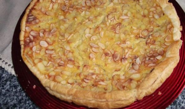 Tarte de pêra e amêndoa